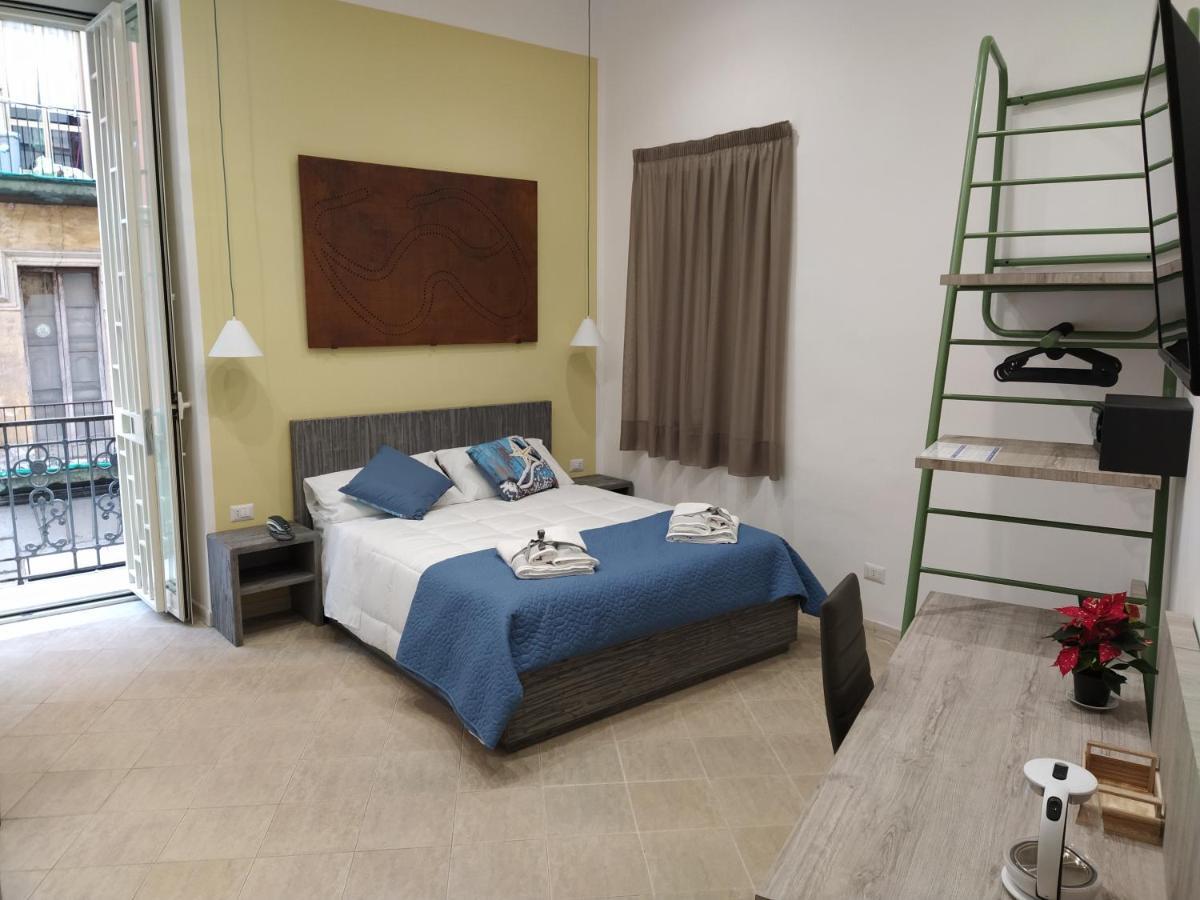 La Casa Di Halley Naples Extérieur photo